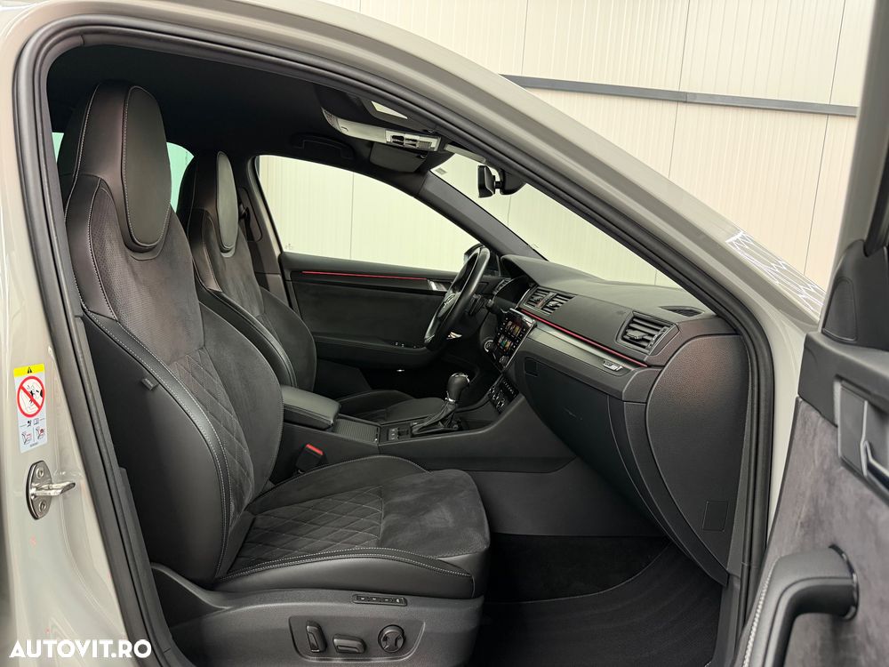 Skoda Superb 2.0 TDI DSG Sportline - 7
