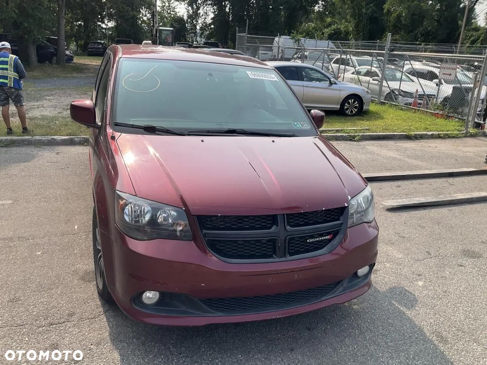 Dodge Grand Caravan 3.6 R/T - 30