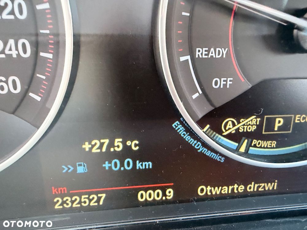 BMW Seria 3 320d xDrive - 22