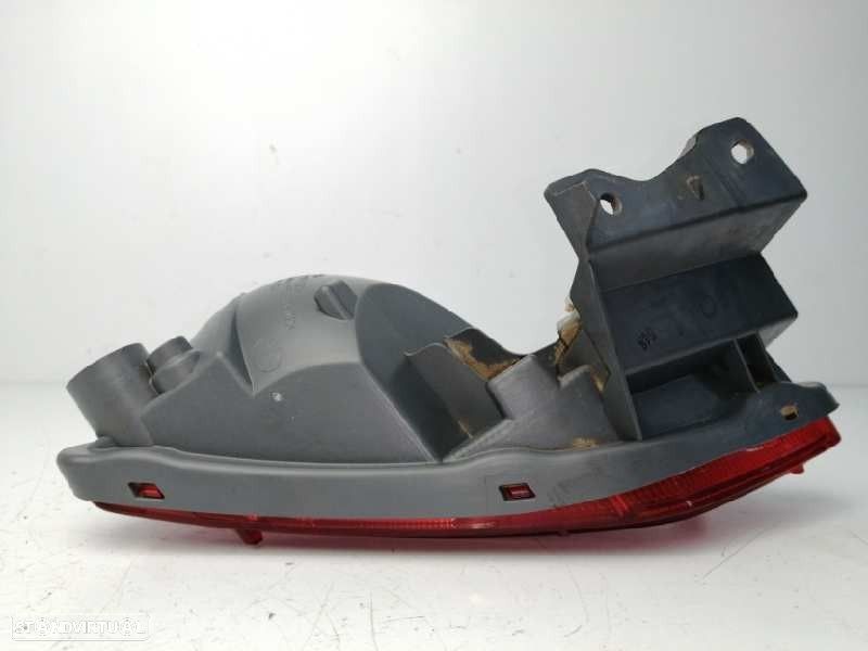 FAROLIM TRASEIRO ESQUERDO PARA-CHOQUES TOYOTA RAV 4 IV 2015 -8149042050 - 3