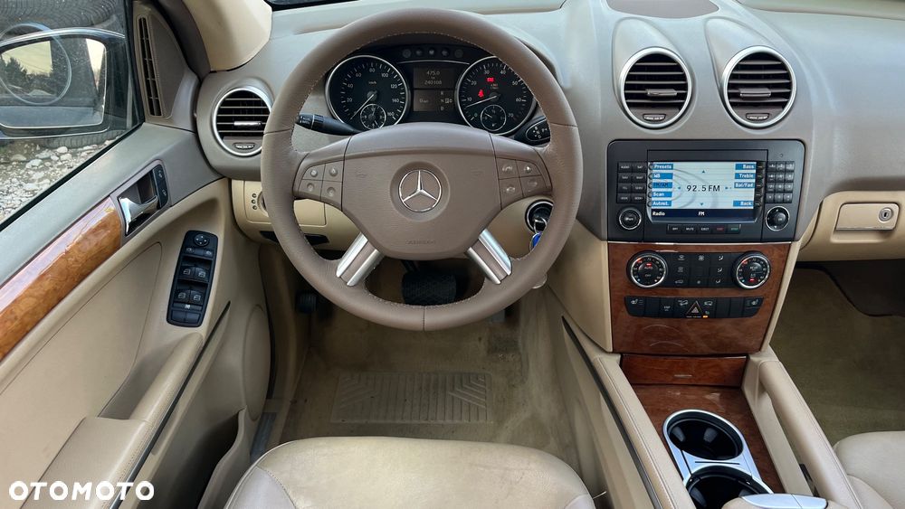 Mercedes-Benz ML 350 4-Matic - 14