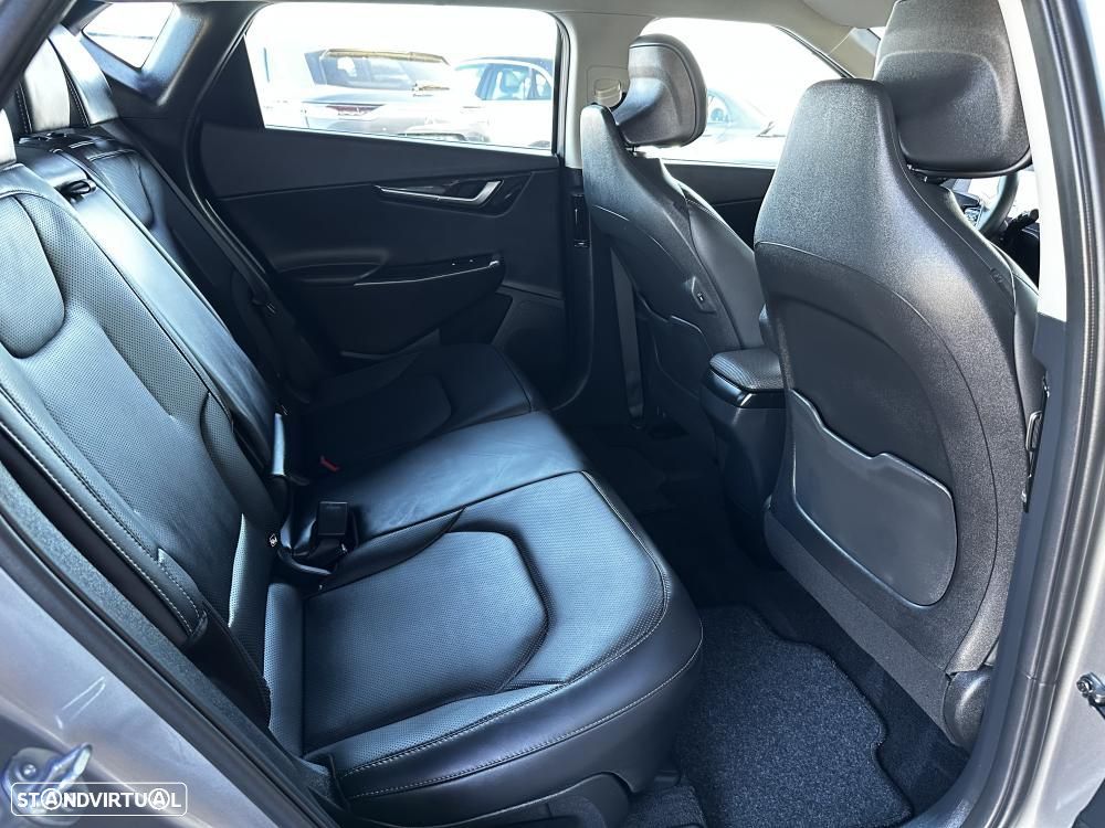 Kia EV6 77.4 kWh Earth - 42