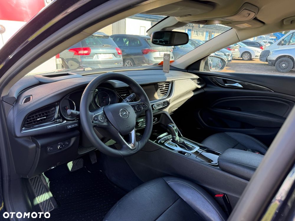 Opel Insignia - 8