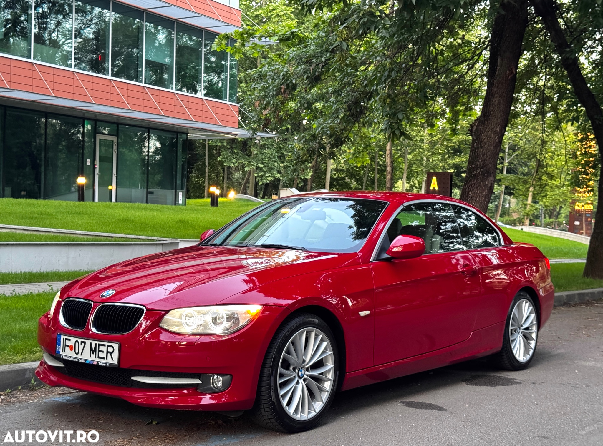 BMW Seria 3 318i - 13