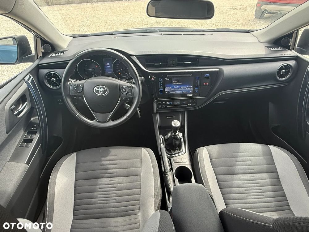 Toyota Auris 1.2 T Dynamic - 25