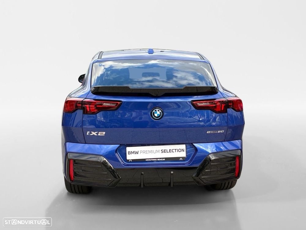 BMW iX2 eDrive20 - 4