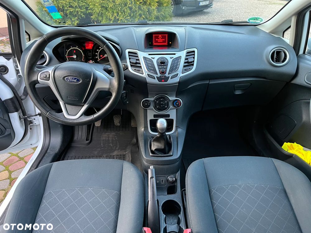 Ford Fiesta 1.25 Champions Edition - 11