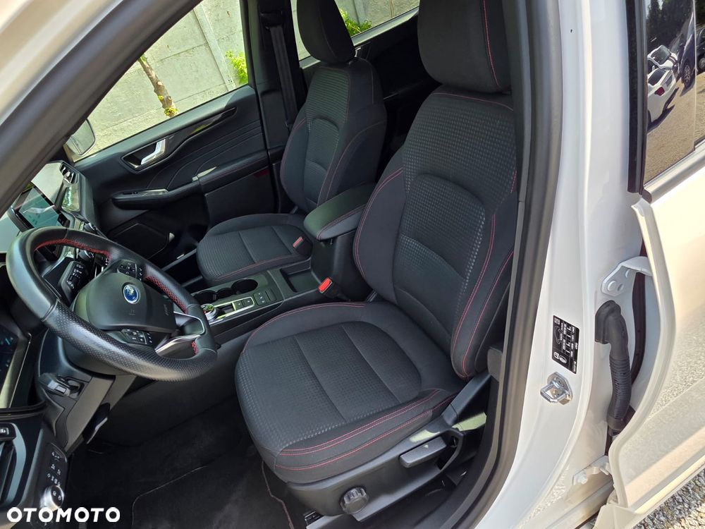 Ford Kuga 2.5 FHEV FWD ST-Line X - 30
