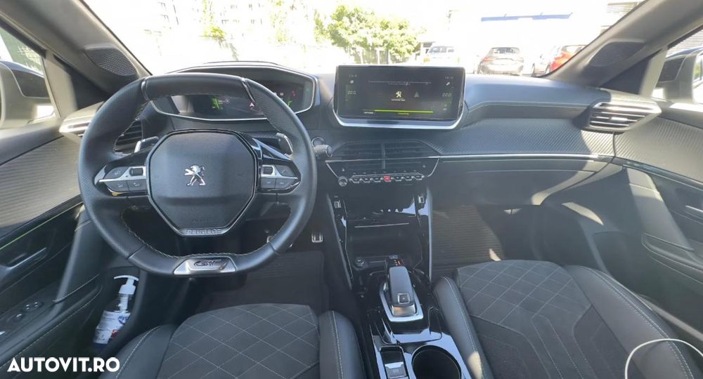 Peugeot 208 1.2 L PureTech STT EAT8 GT Pack - 2
