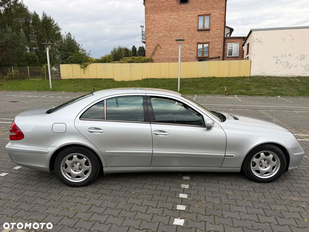 Mercedes-Benz Klasa E - 9