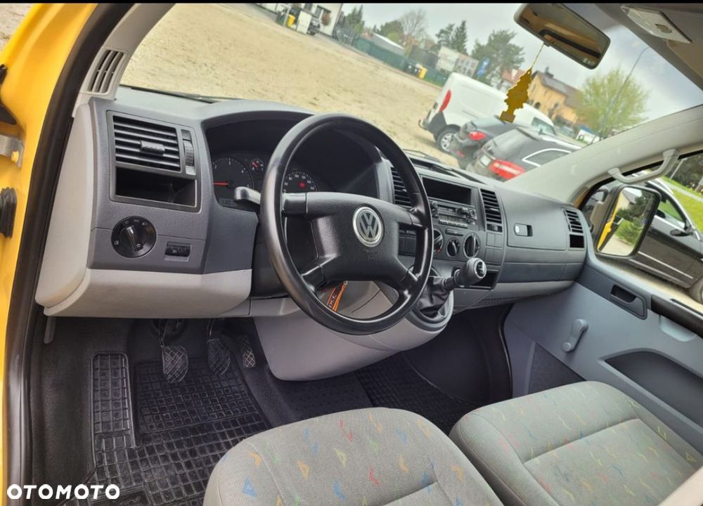 Volkswagen T5 - 10
