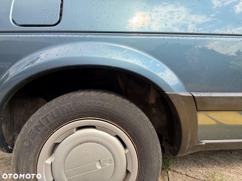 Volkswagen Golf 1.6 GL - 11