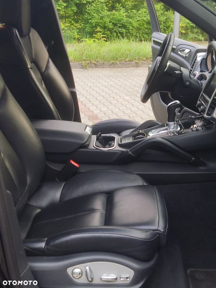 Porsche Cayenne Tiptronic S - 14