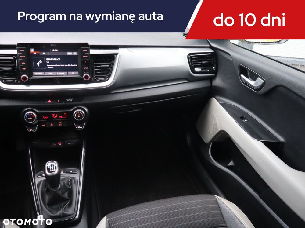 Kia Stonic - 10