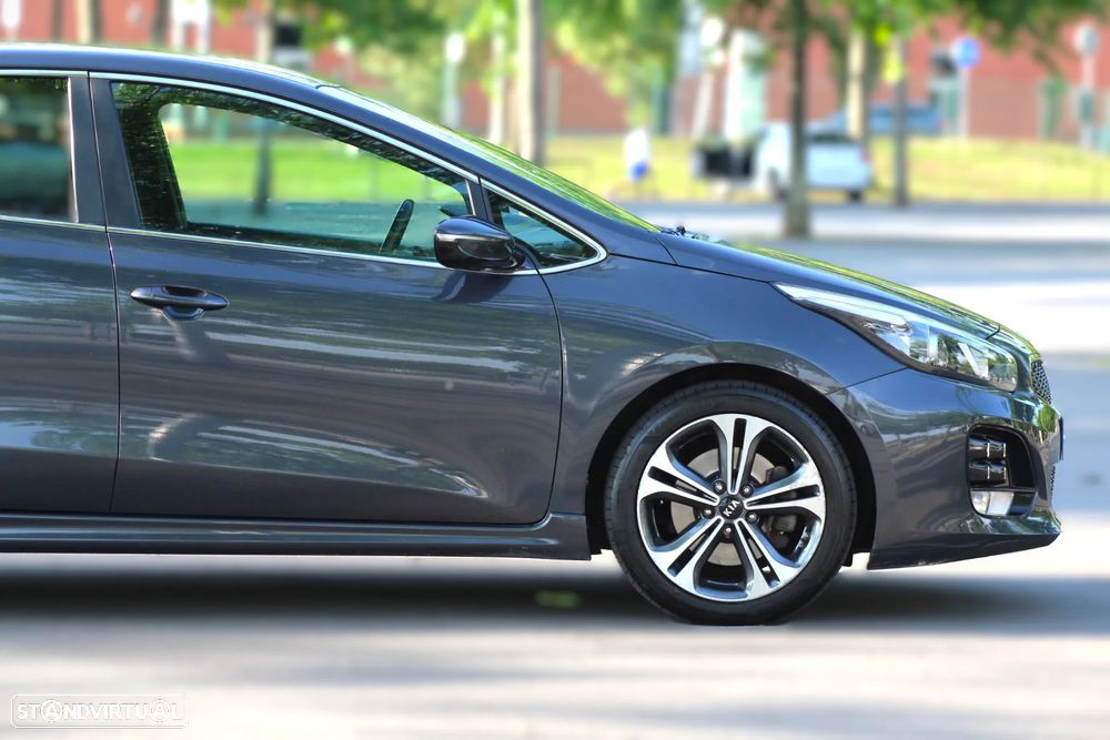 Kia Ceed 1.6 CRDi GT Line - 8