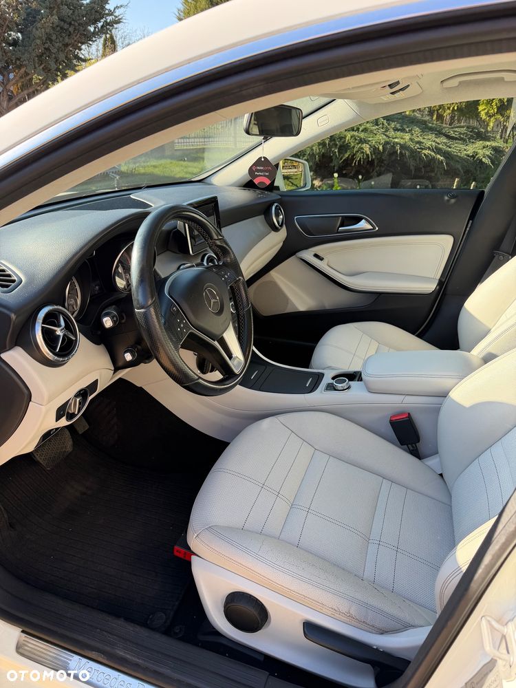 Mercedes-Benz CLA - 9