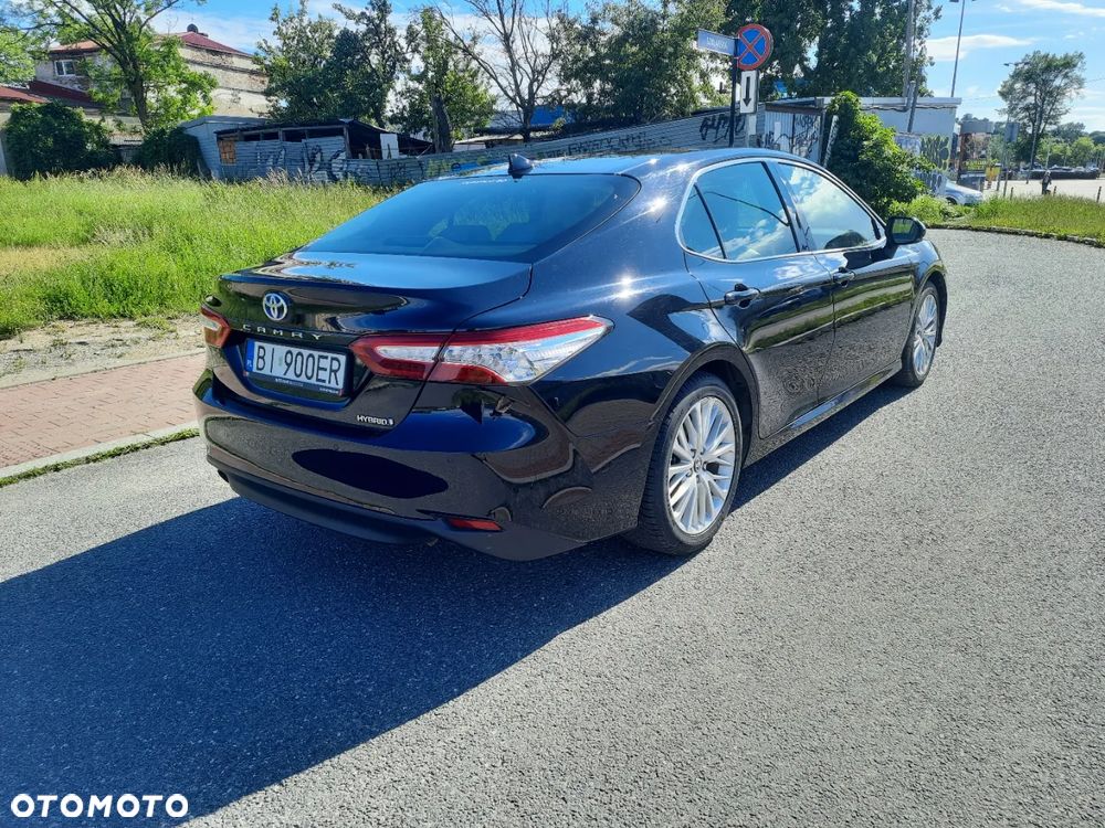 Toyota Camry 2.5 Hybrid Executive CVT - 6