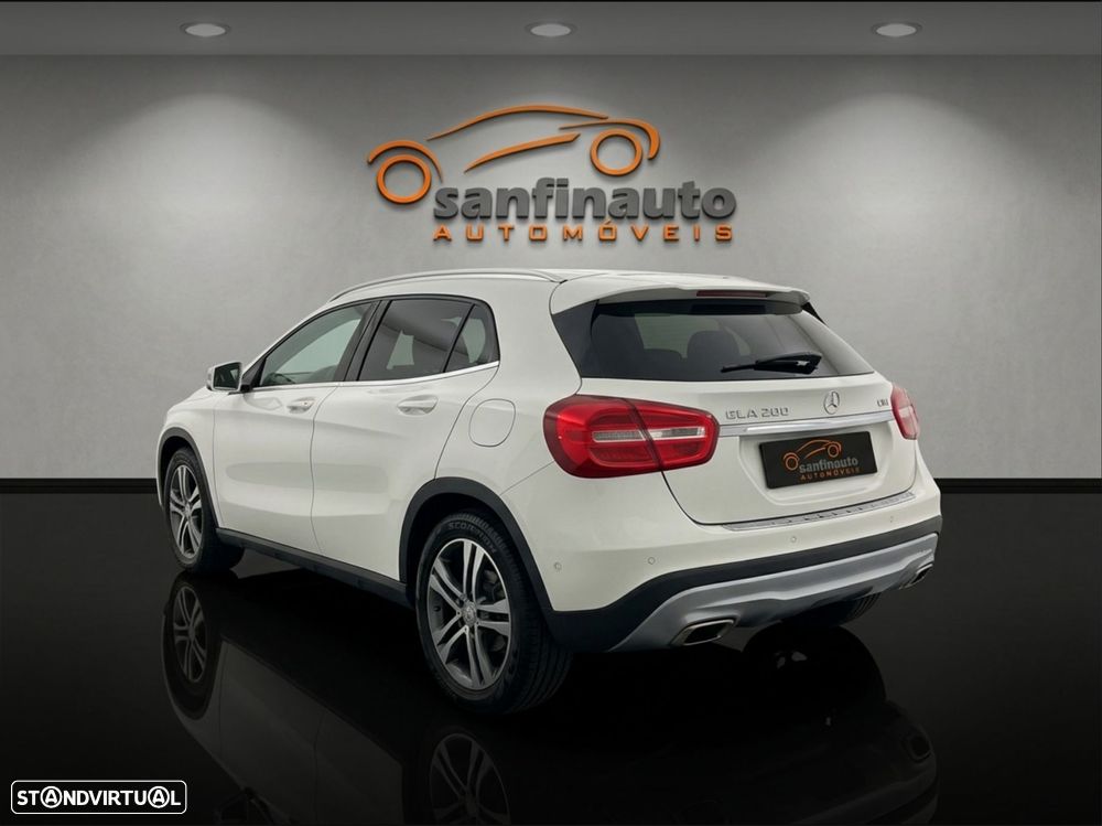 Mercedes-Benz GLA 200 CDI Aut. — fotografia 9