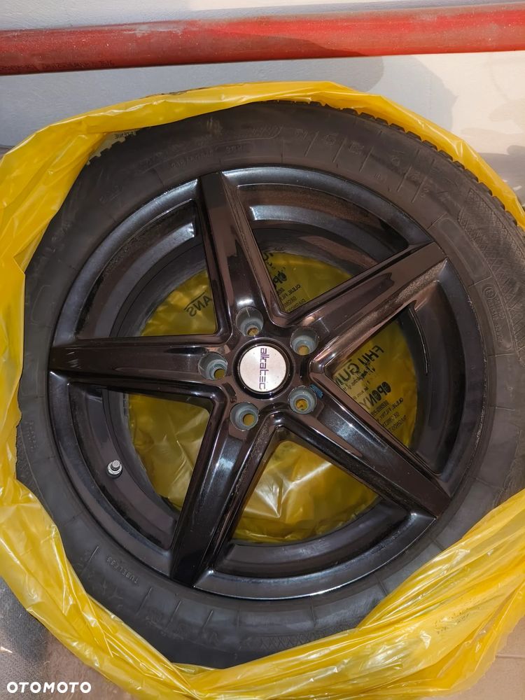 Mercedes-Benz GLA 180 7G-DCT Style - 16