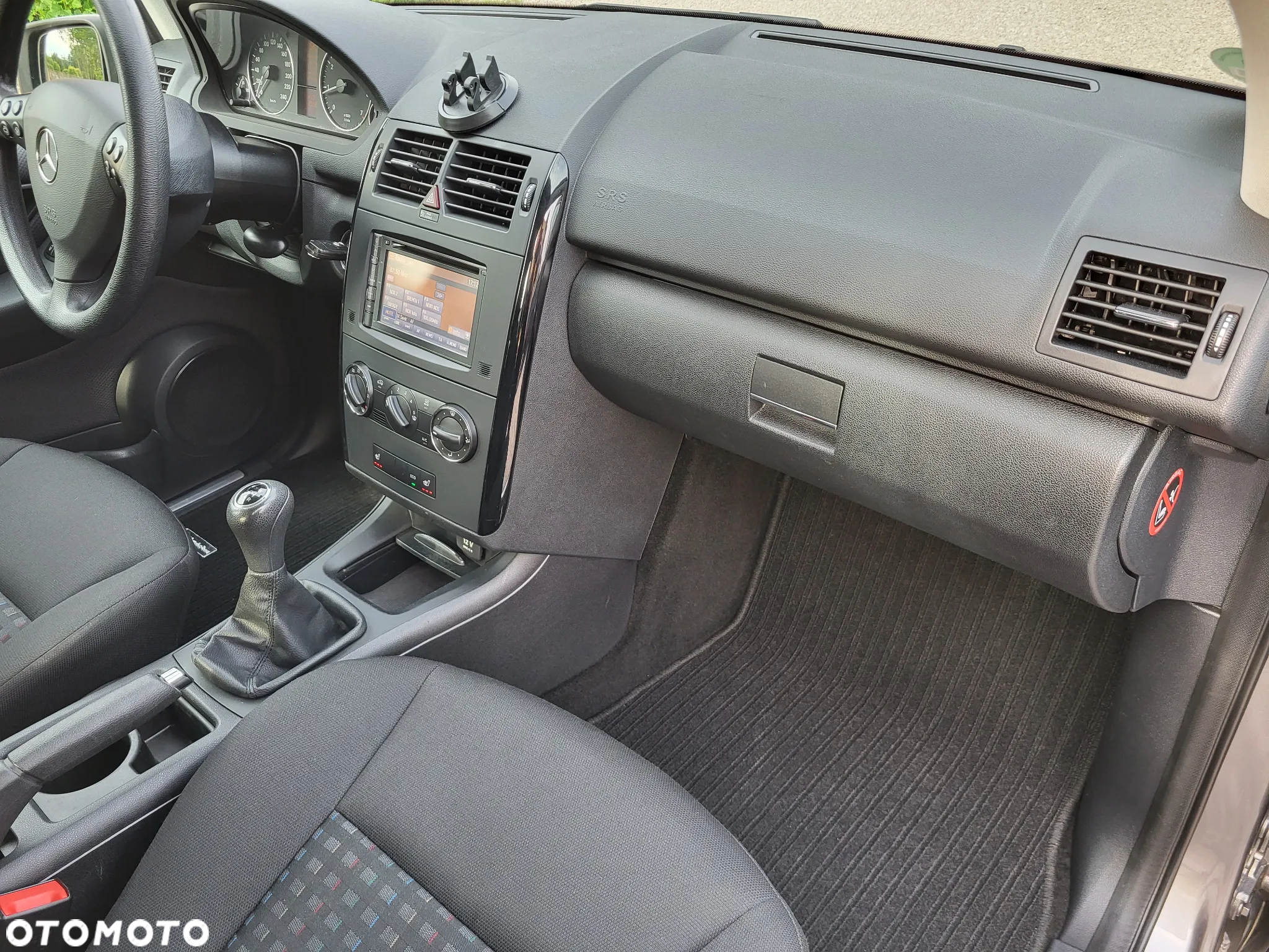 Mercedes-Benz Klasa A 160 Classic BlueEff EU5 - 26