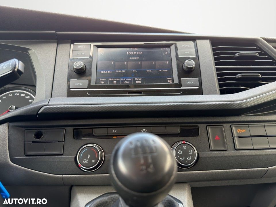 Volkswagen Transporter - 19