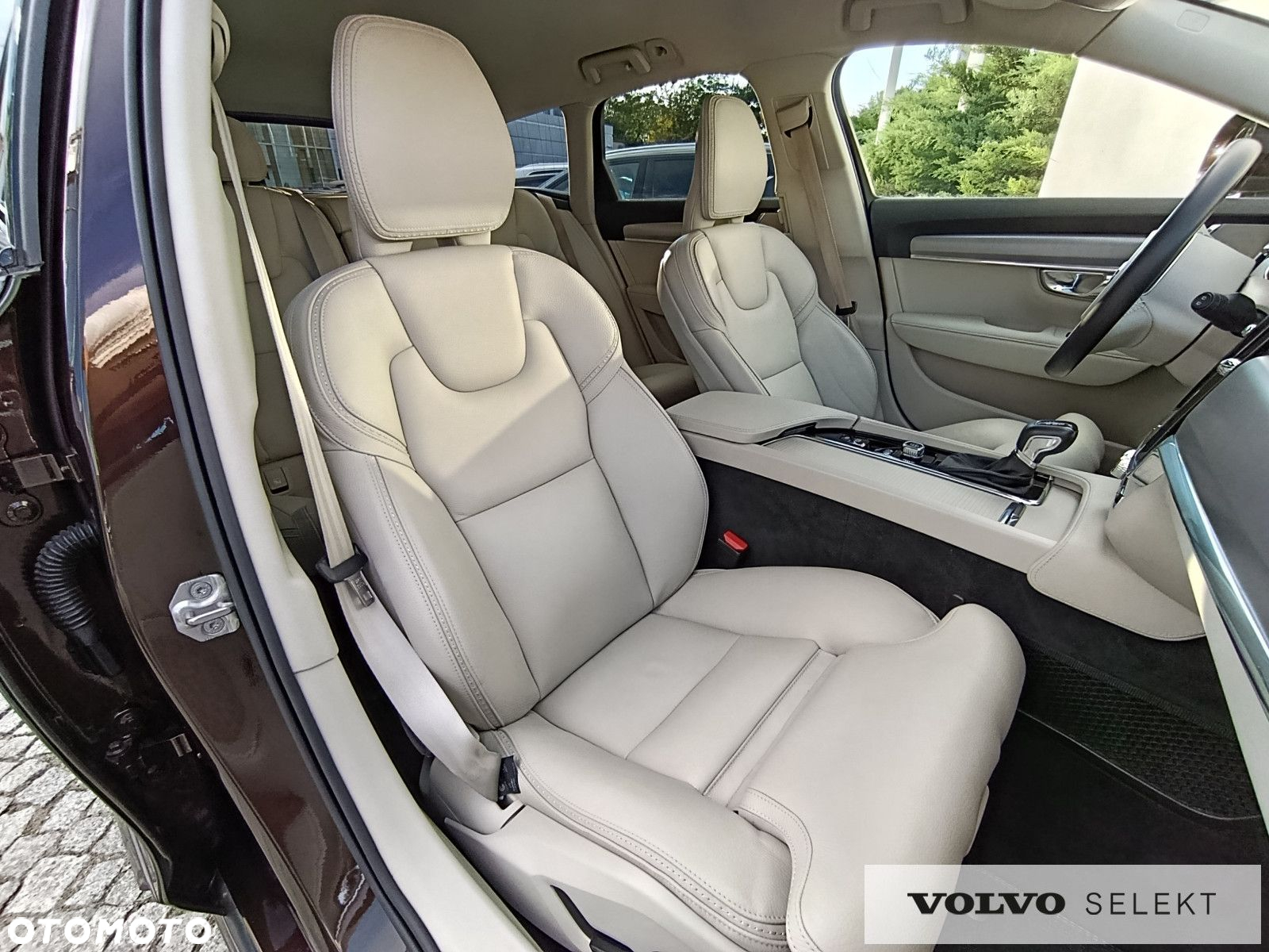 Volvo V90 Cross Country - 15