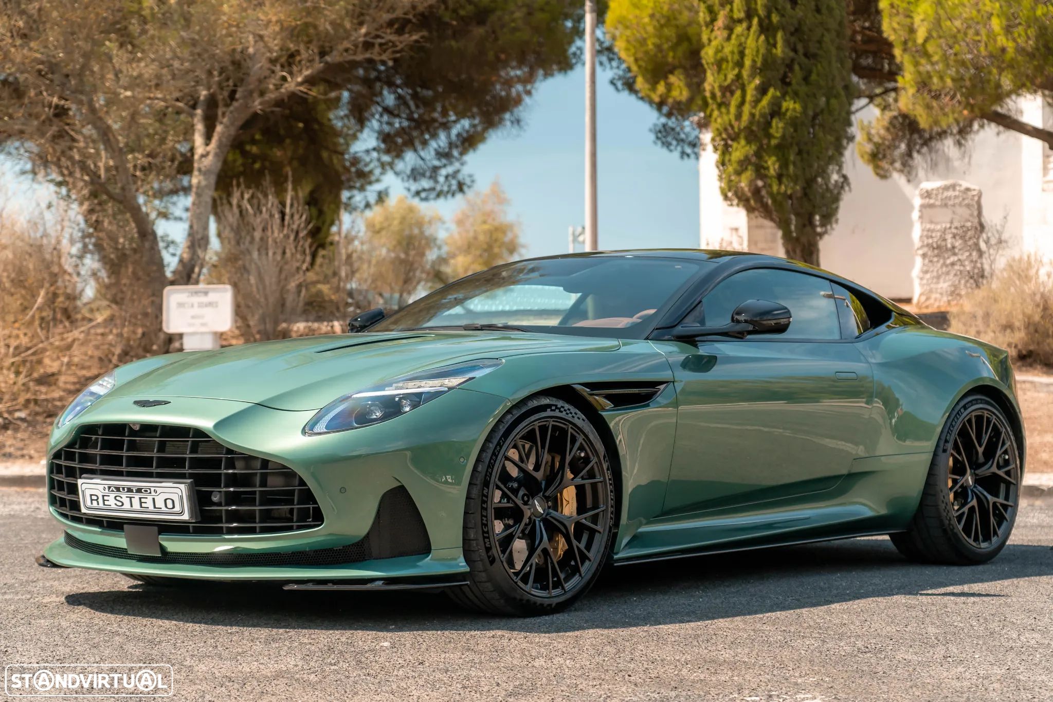 Aston Martin DB12 Coupé V8 Auto - 1