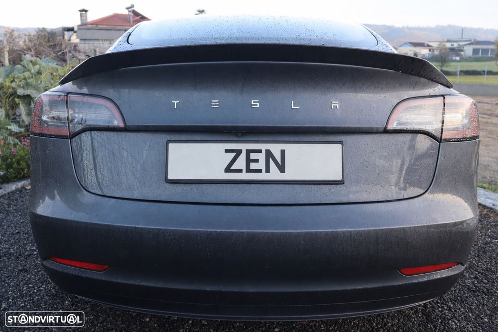 Tesla Model 3 Standard Range Plus RWD - 4