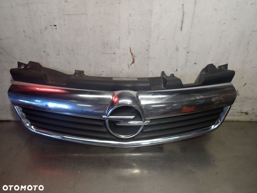 GRILL ATRAPA OPEL ZAFIRA B 1.9 - 1