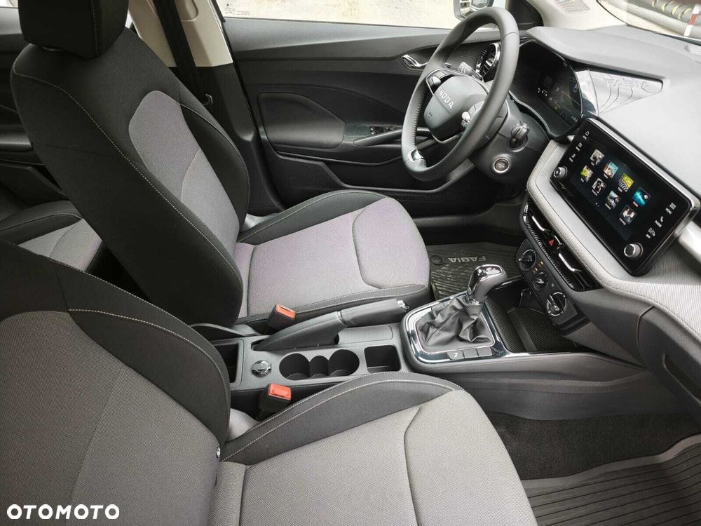 Skoda Fabia 1.0 TSI Selection DSG - 17