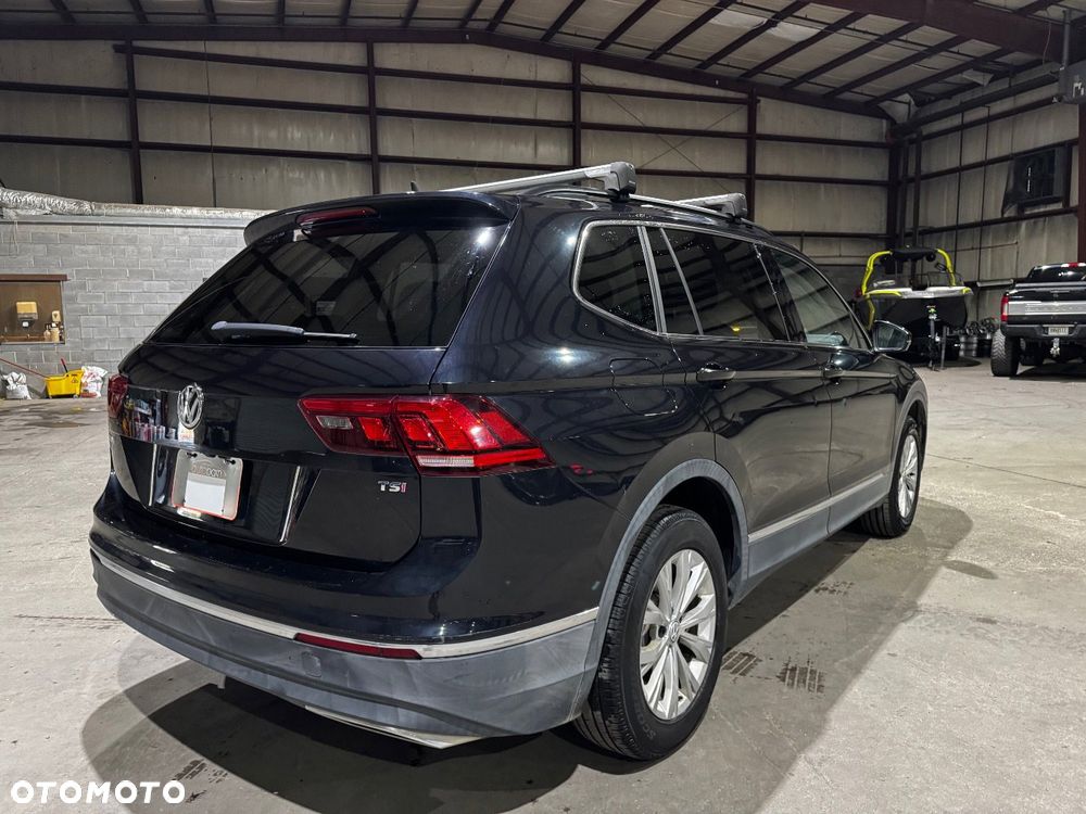 Volkswagen Tiguan - 4