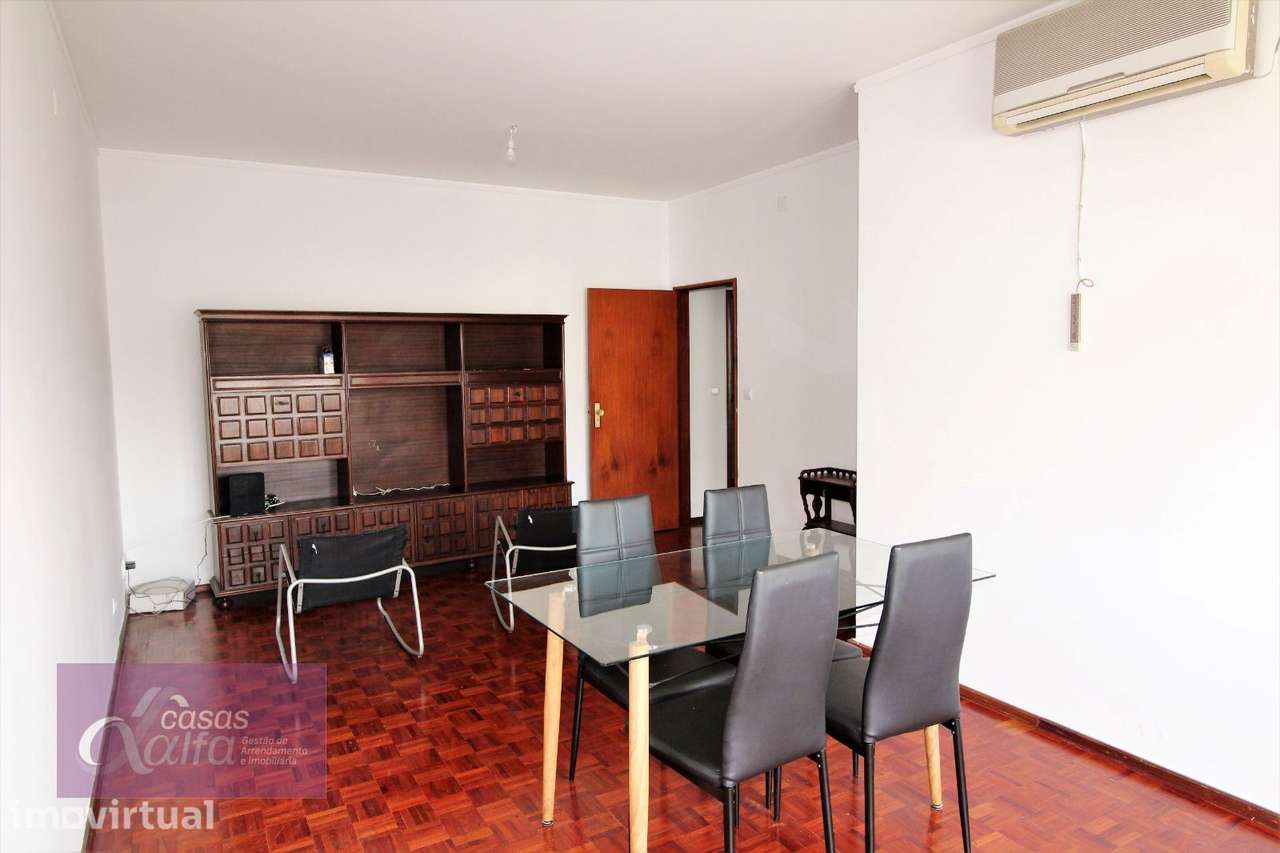 Quarto  com wc privado para rapariga estudante  Av. Marquês de Pomb... - Grande imagem: 5/10