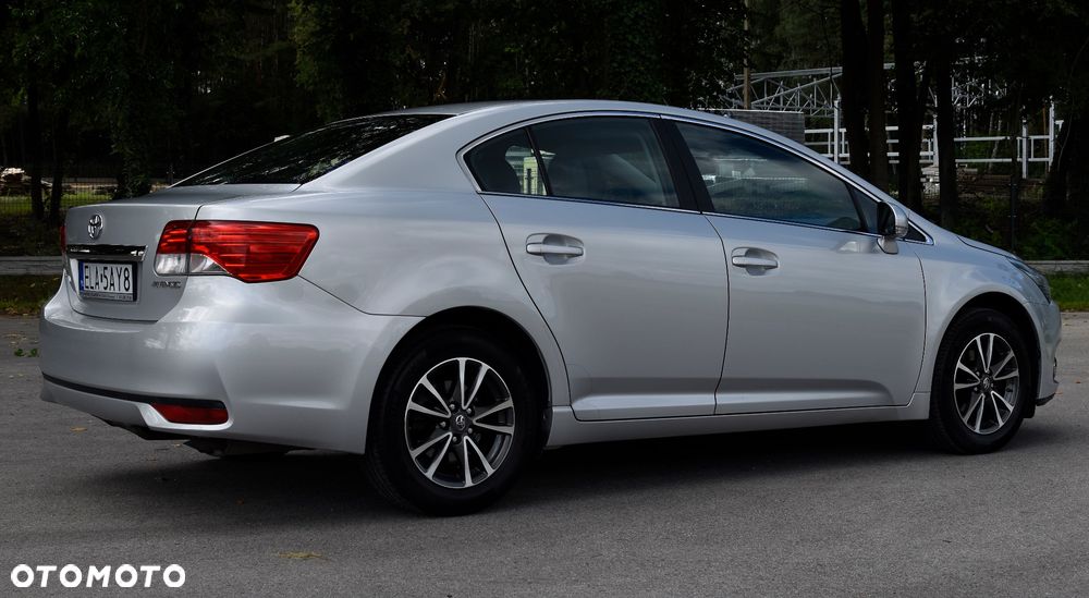 Toyota Avensis - 20