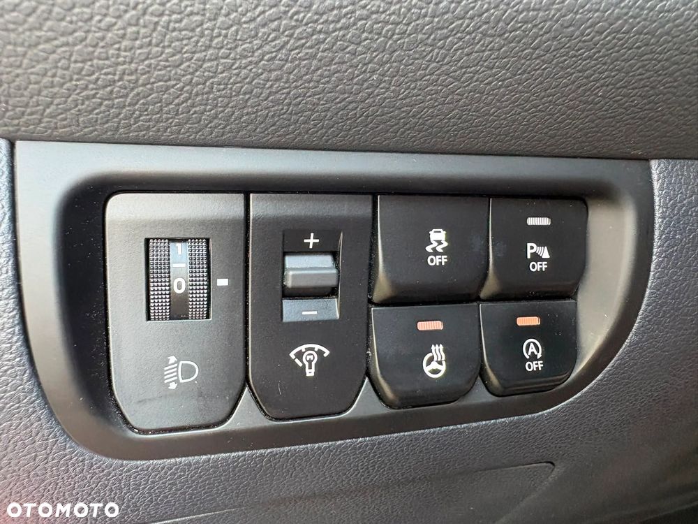 Kia Rio 1.2 XL Business Line - 23