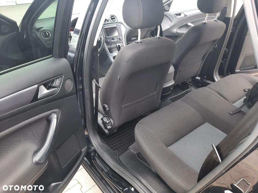 Ford Mondeo 2.0 TDCI Ambiente - 16