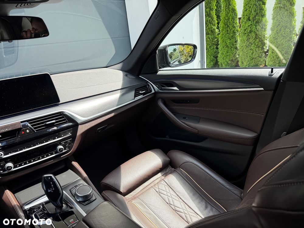 BMW Seria 5 520d xDrive mHEV M Sport sport - 15