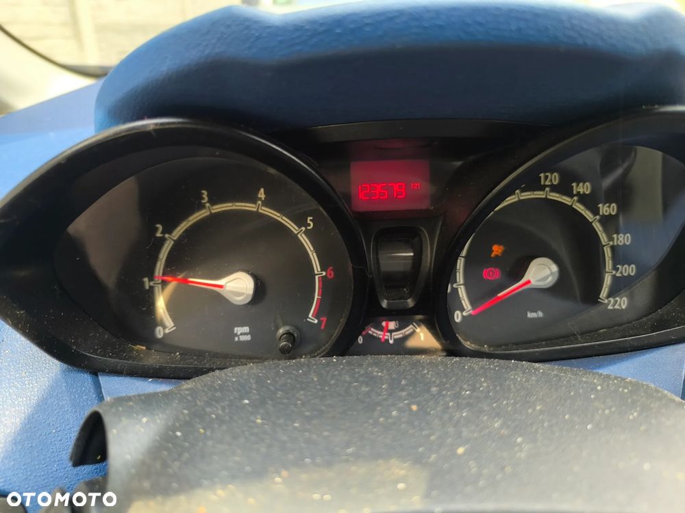 Ford Fiesta - 13