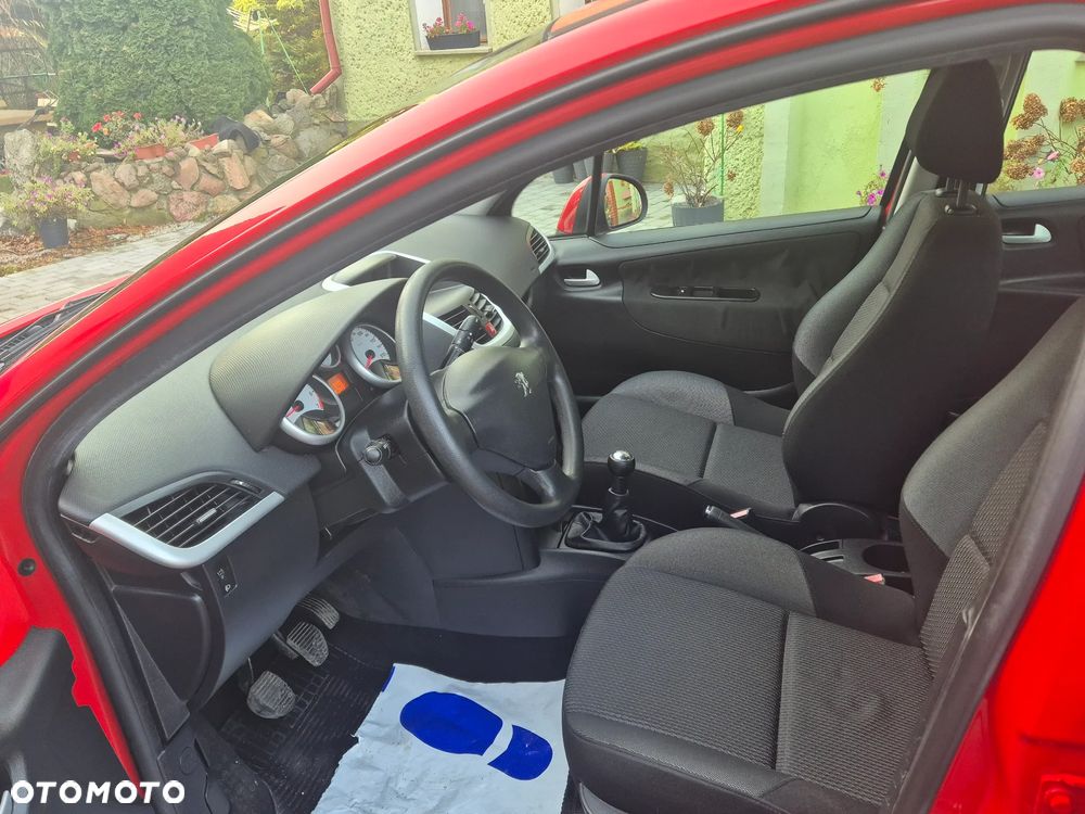 Peugeot 207 95 VTi Family - 11