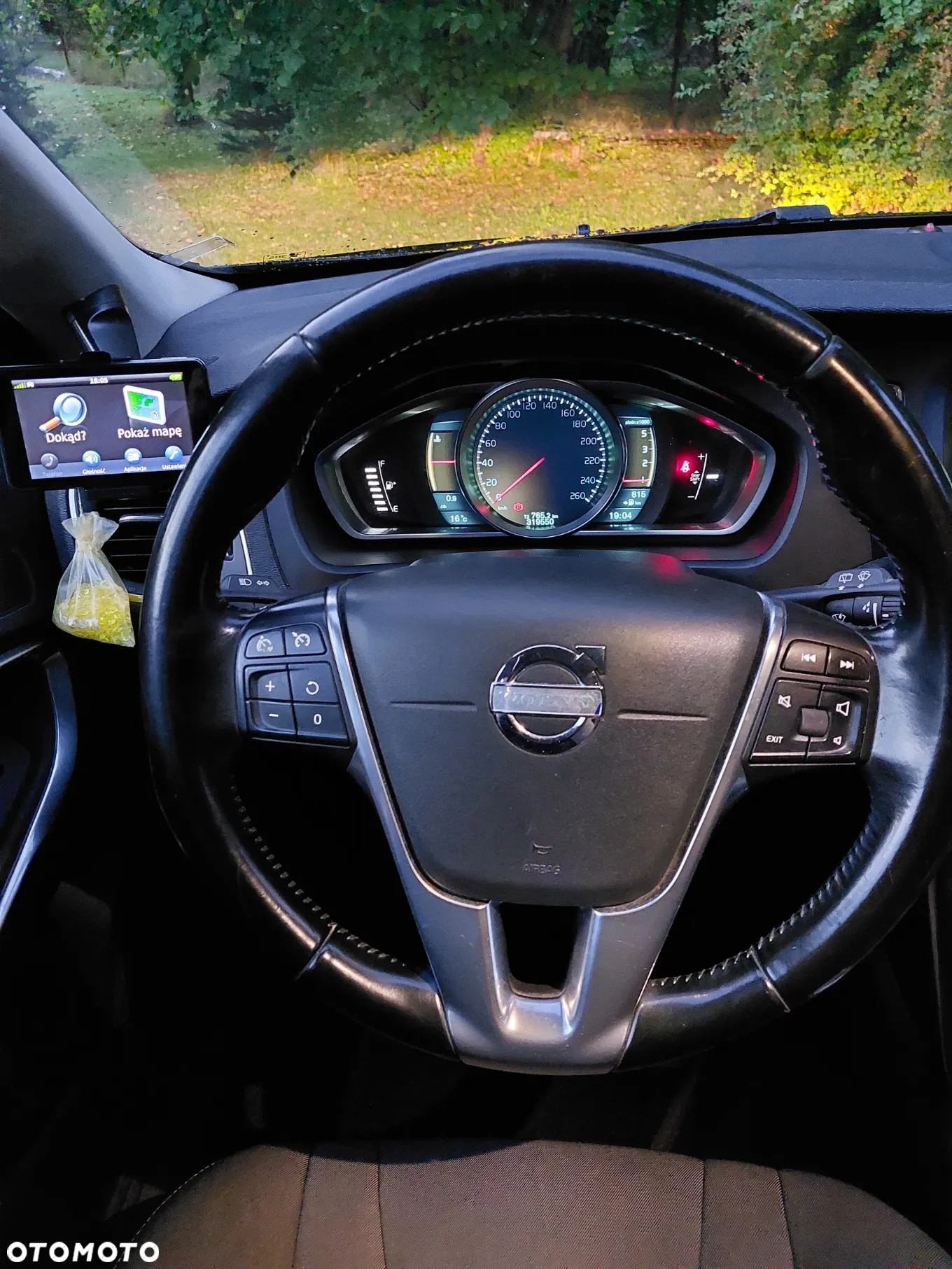 Volvo V40 Cross Country D2 Momentum - 15