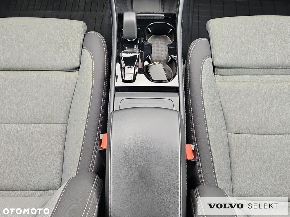 Volvo XC 40 - 26