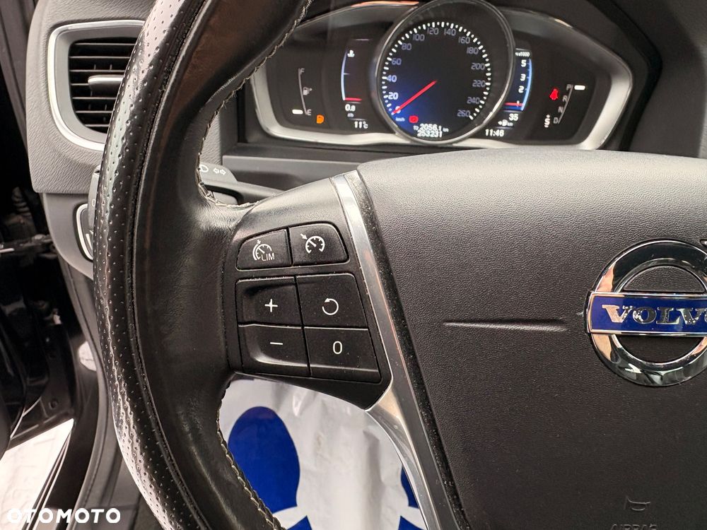 Volvo V60 D4 Geartronic RDesign - 18