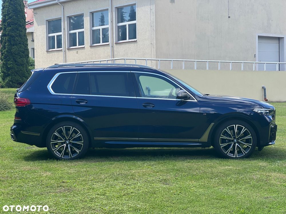 BMW X7 - 7