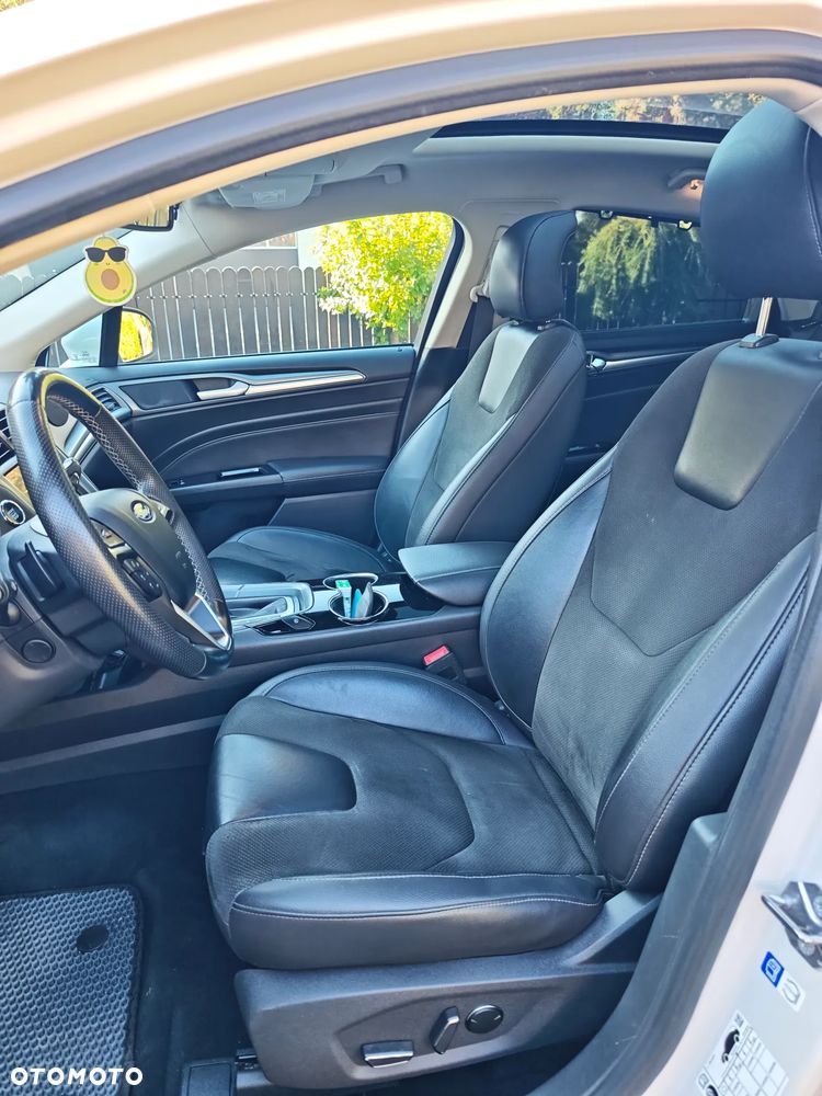 Ford Mondeo - 16