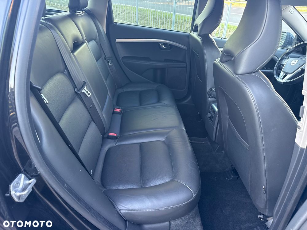 Volvo V70 D5 AWD Geartronic Momentum - 11