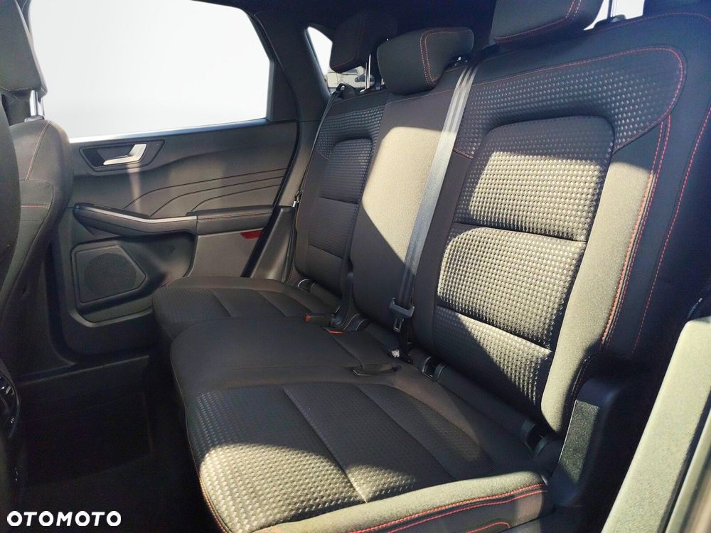 Ford Kuga - 13