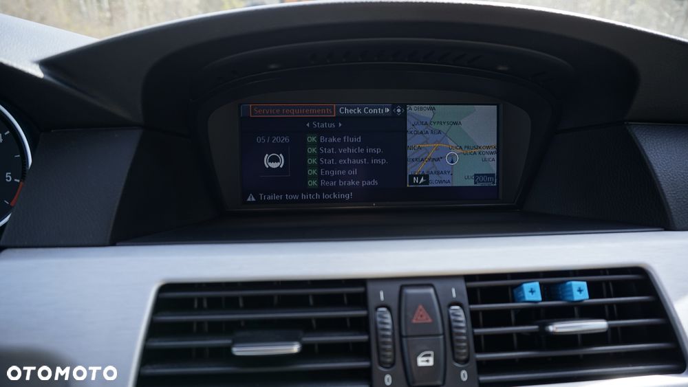 BMW Seria 5 520d - 24