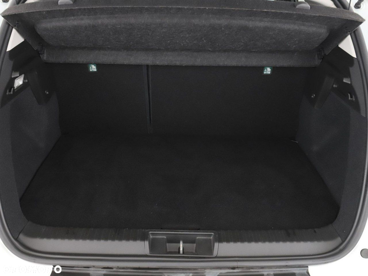 Renault Captur E-TECH PLUG-in 160 INTENS - 20