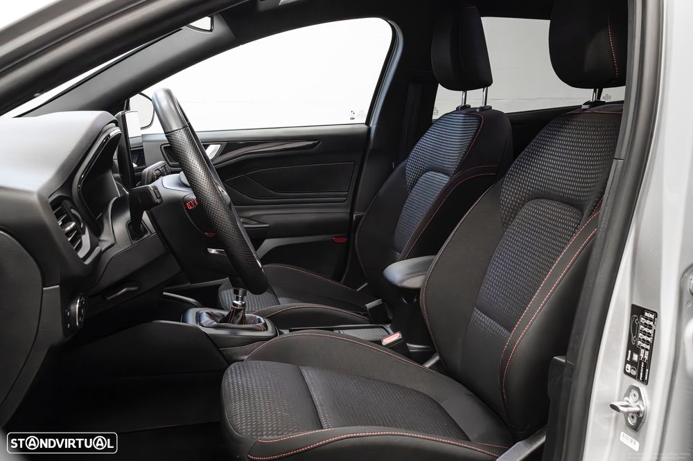 Ford Focus SW 1.0 EcoBoost MHEV ST-Line - 9