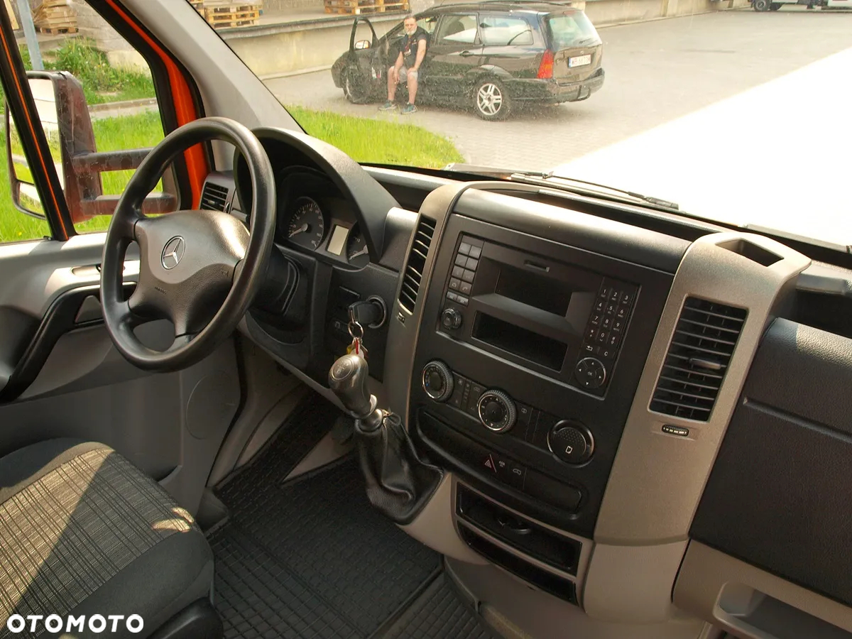 Mercedes-Benz Sprinter - 8