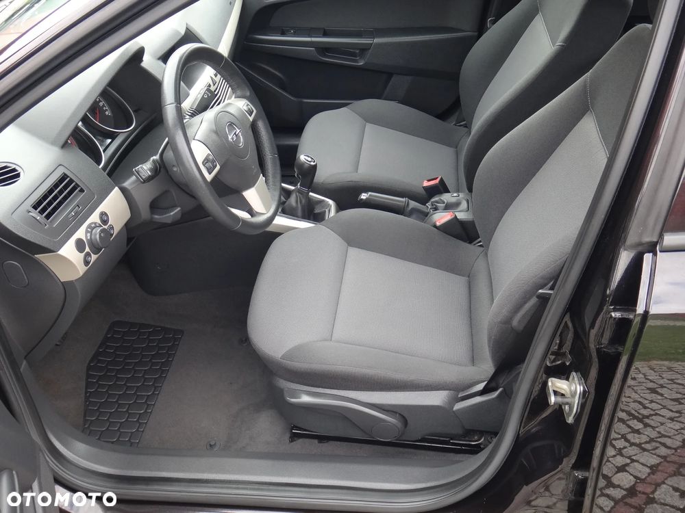 Opel Astra 1.6 Innovation - 8